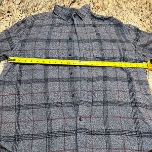 Urban outfitters Gray Plaid Men's Shirt size large in great condition